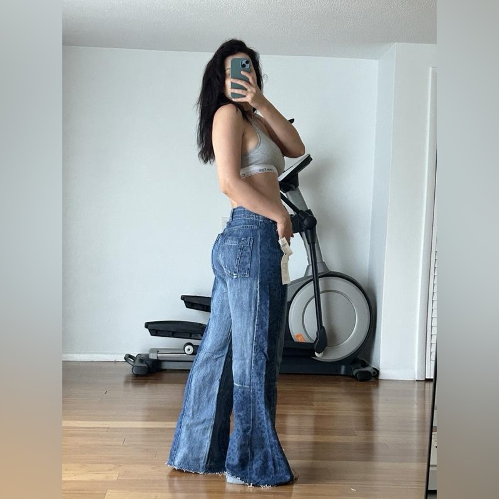 NWT Size 26 - The Adi Mid-Rise Frayed Flare Jeans Reworked Edition (NWT US$ 178)